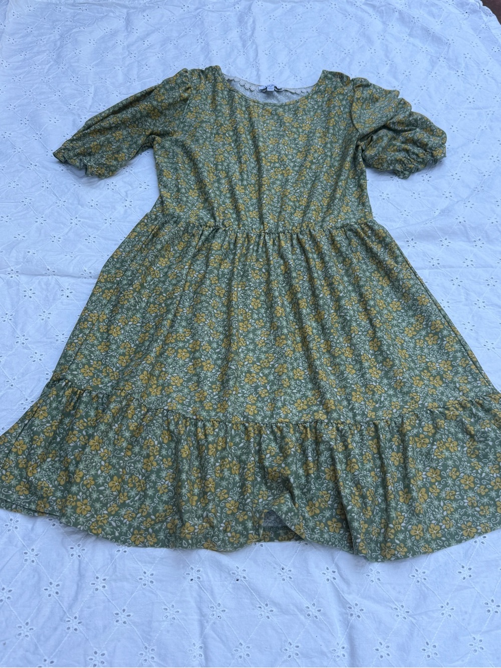 AUW Green Floral Tiered Casual Dress with Yellow Accents